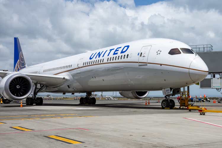 United Airlines warns on impact from higher jet fuel prices