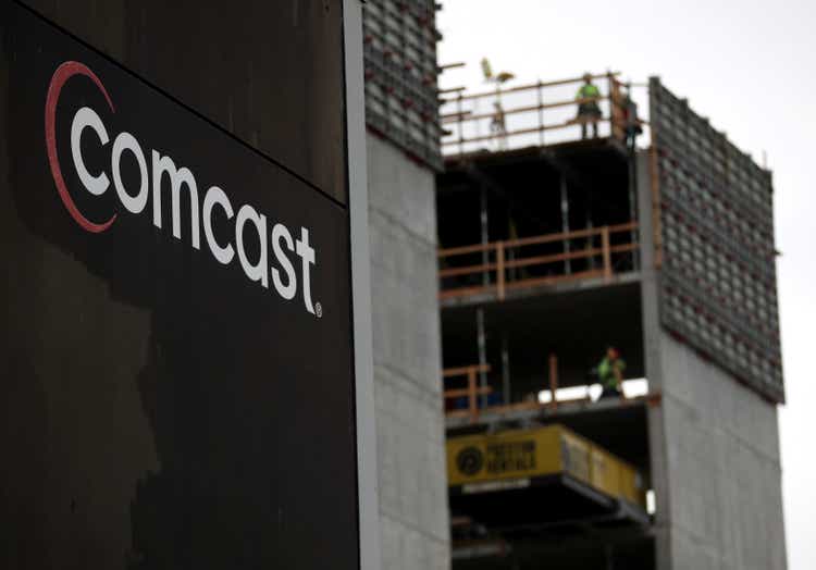 Comcast Profits Rise 26 Percent In Fourth Quarter