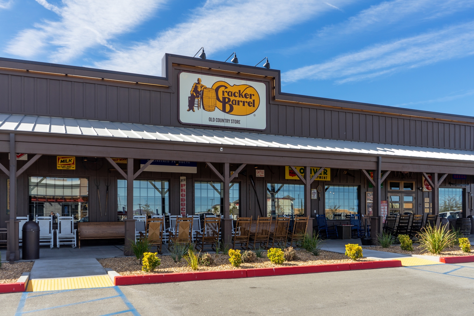 Cracker Barrel's Still Trying To Get Customers To Come Back Cracker Barrel's Still Trying To Get Customers To Come Back