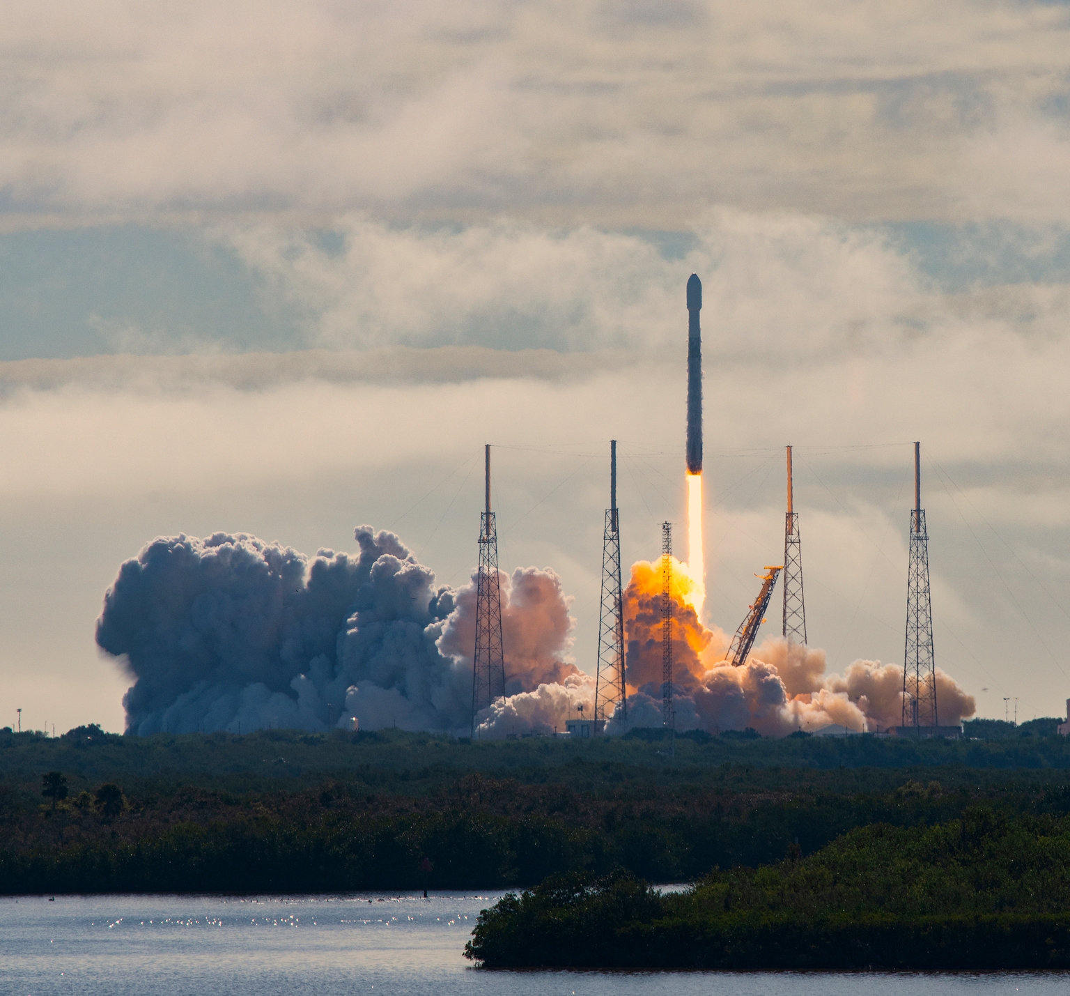 SpaceX: $60 Per Share Would Be A Mega Fat Pitch (Rating Downgrade)