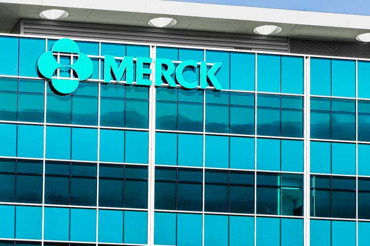 Merck’s Keytruda gets CHMP nod for combo therapy of biliary tract cancer (NYSE:MRK)