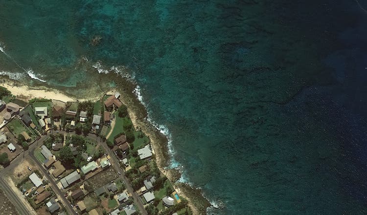 the Pacific ocean, Honolulu Hawaii United States with the altitude of the drone
