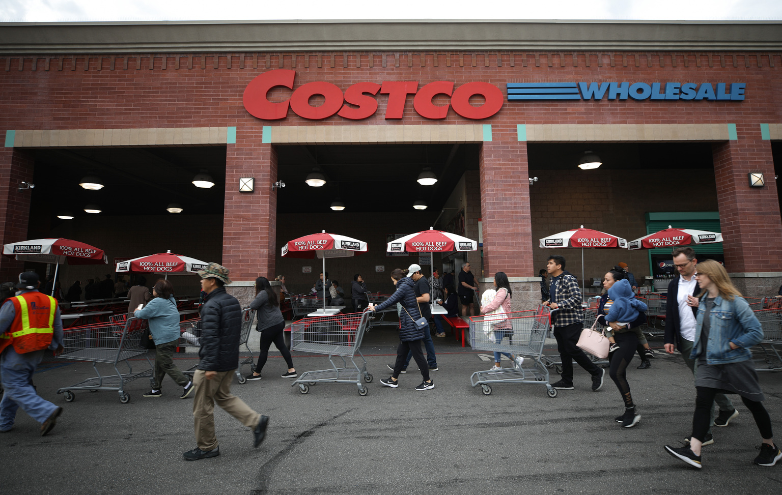 Costco And Walmart: Growth Unlikely To Live Up To Stretched Valuations ...