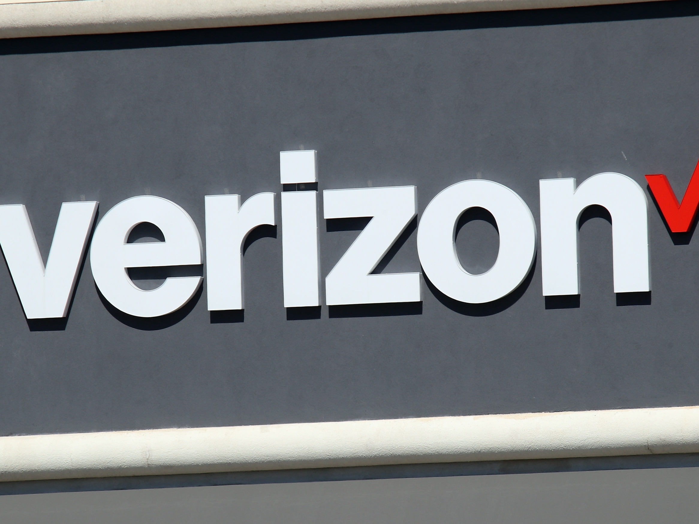 verizon-raises-minimum-wage-to-20-hour-nyse-vz-seeking-alpha