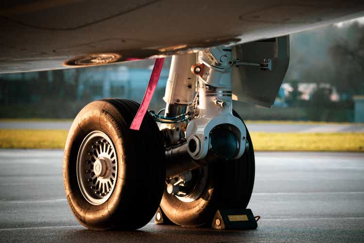 Main Gear of the Embraer E2 Jet