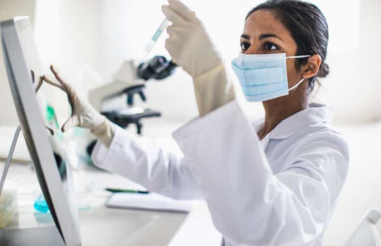 Scientist working in the laboratory