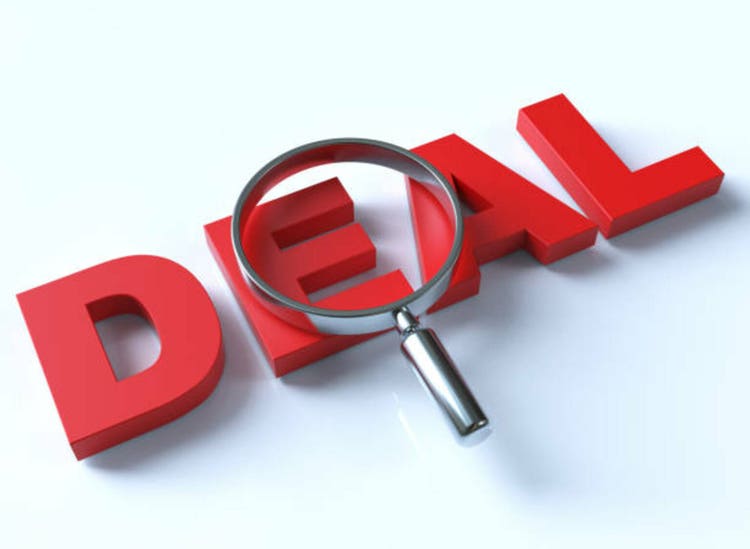 Deal 3d word with magnifying glass