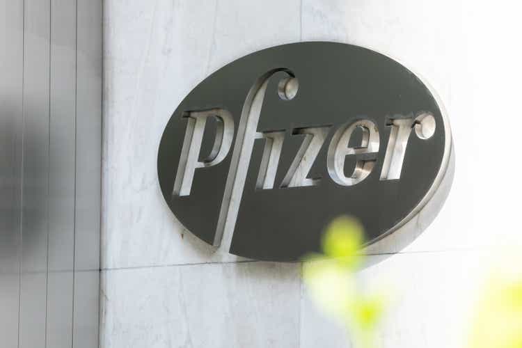 Pfizer Makes $1.95 Billion Deal With U.S. For Future COVID-19 Vaccine