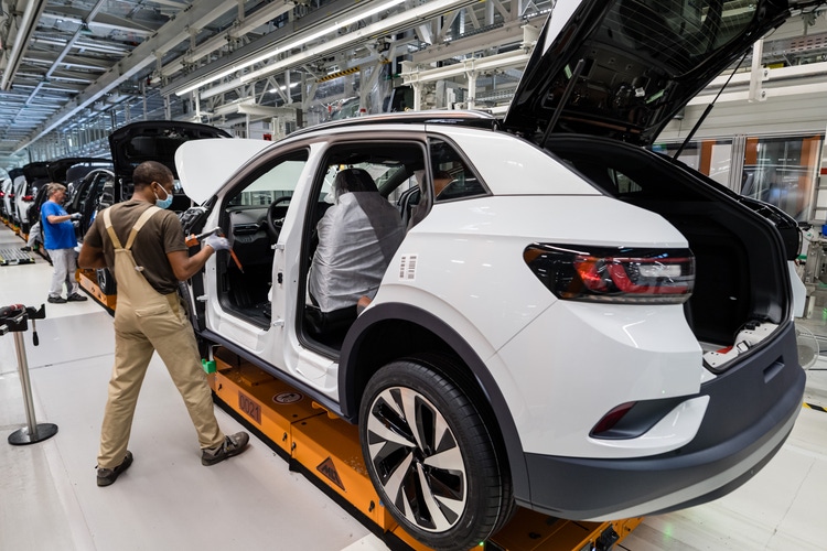 Volkswagen Revs Up ID.4 Electric Car Production