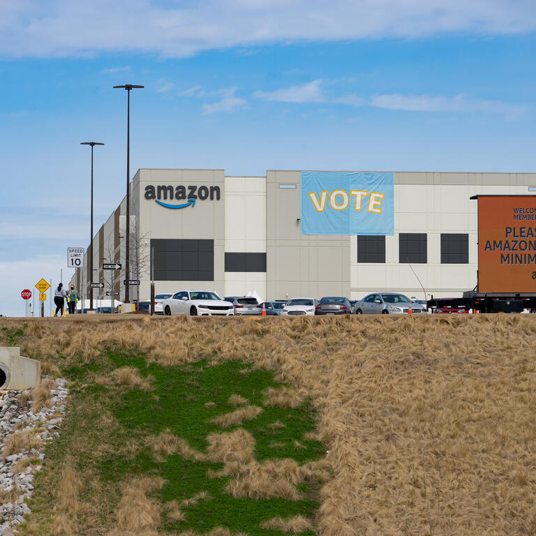 Congressional Delegation Meets With Alabama Amazon Workers In Unionization Push