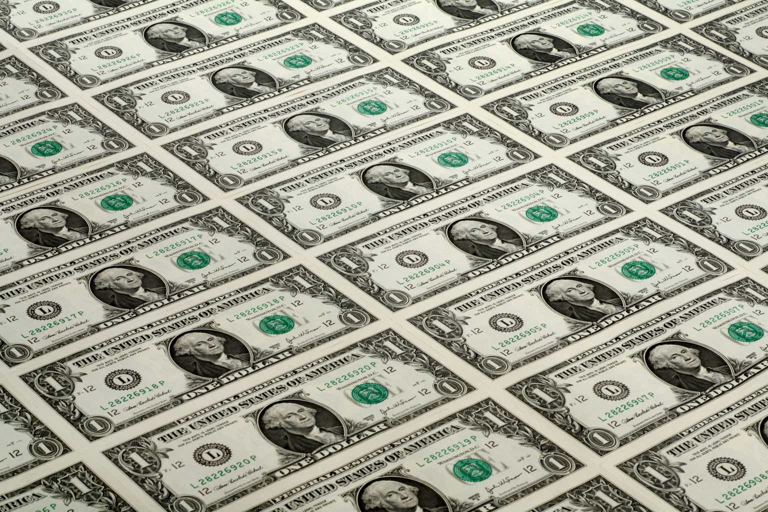 Куча однодолларовых банкнот
