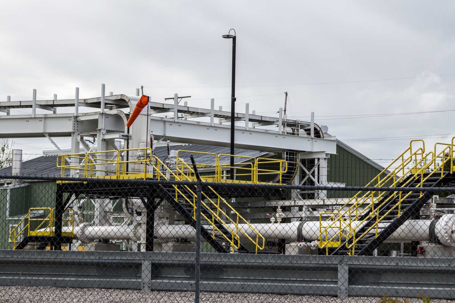 Enbridge U.S. Dollar Preferreds Now Even More Attractive Vs. Common