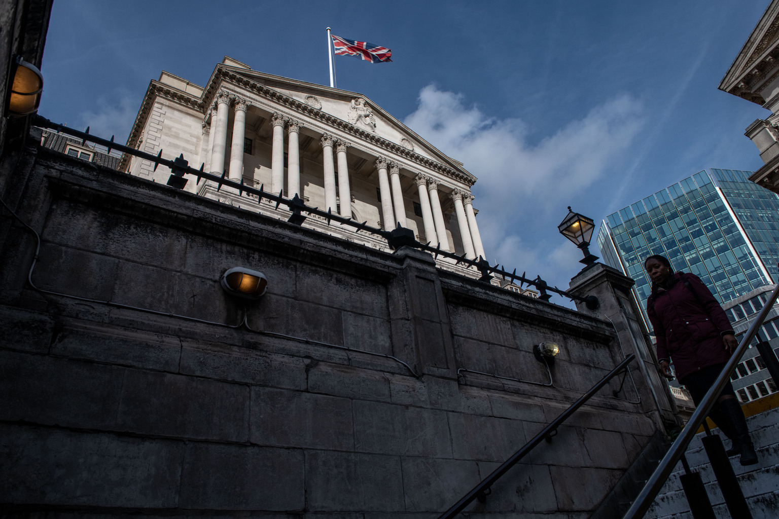 Bank Of England Keeps Rates Steady At 5.25% Again (NYSEARCA:FXB ...