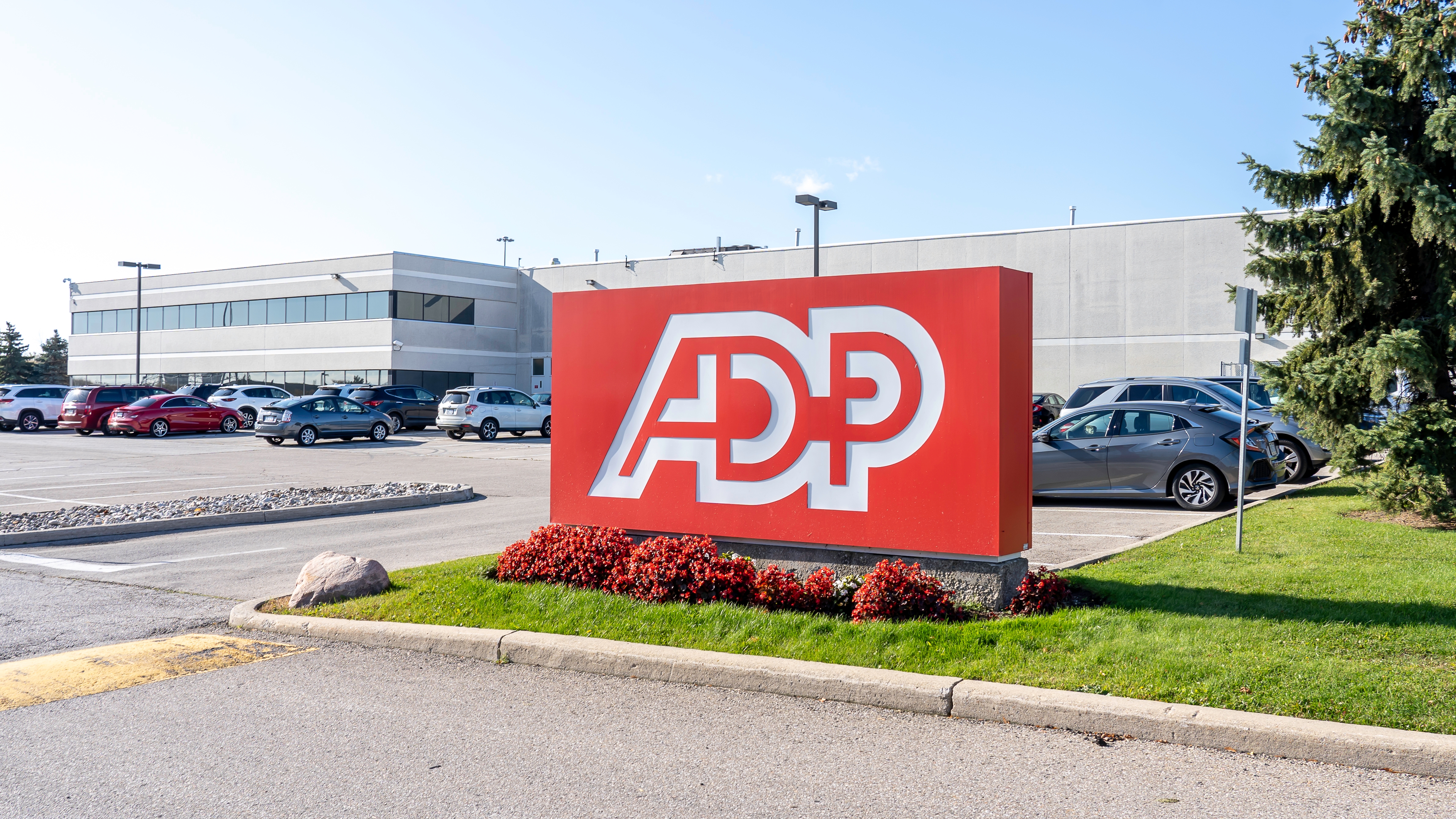 Automatic Data Processing: Diversified, Pays Dividends And AI-Driven (NASDAQ:ADP) | Seeking Alpha