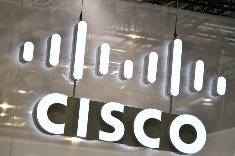Cisco tumbles as Wall Street sees weak outlook as ‘disappointing’ (NASDAQ:CSCO)