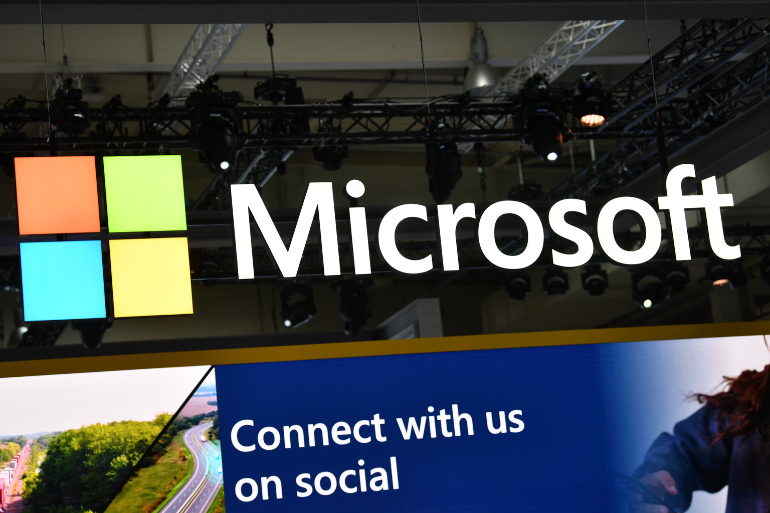 Microsoft is Wells Fargo s top software pick for 2024 as bank cuts