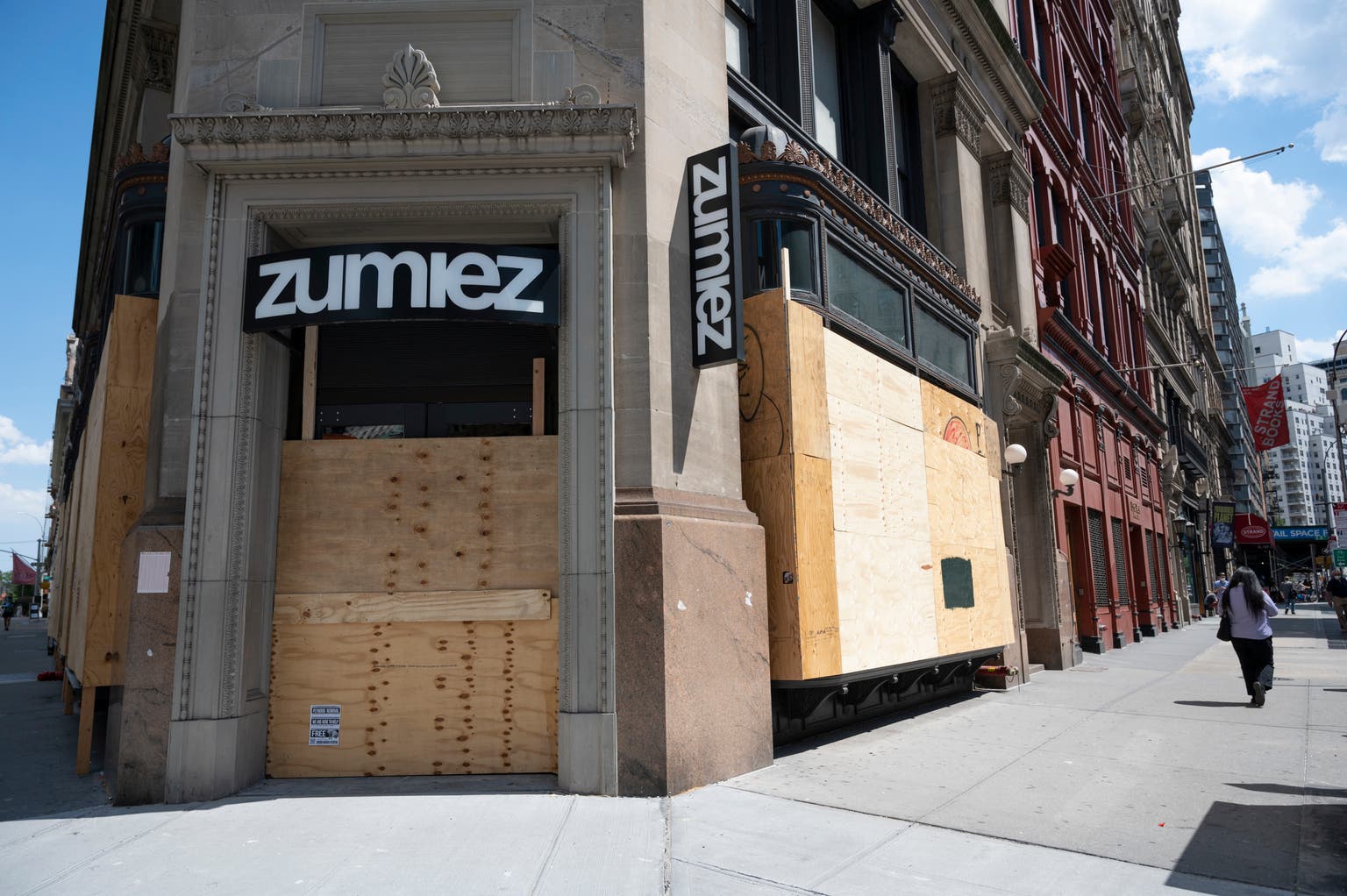 Zumiez: Tariff Pressures Will Weigh On Results