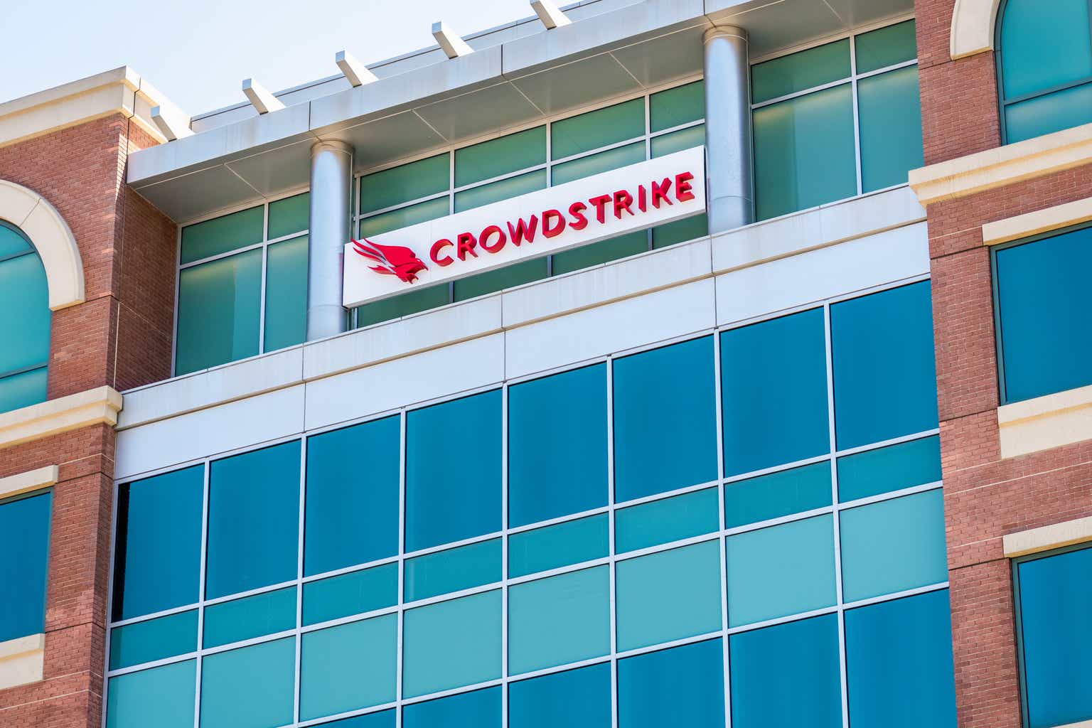 CrowdStrike Q4 Earnings: Stock Soars, Still Cheaper Than It Seems (NASDAQ:CRWD)