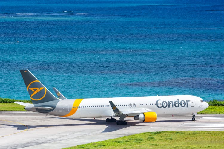 Condor Boeing 767-300ER vliegtuig Mahe Seychellen luchthaven