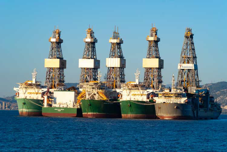 Transocean Oil Rig Schiffe vor Elefsina, Griechenland vor Anker
