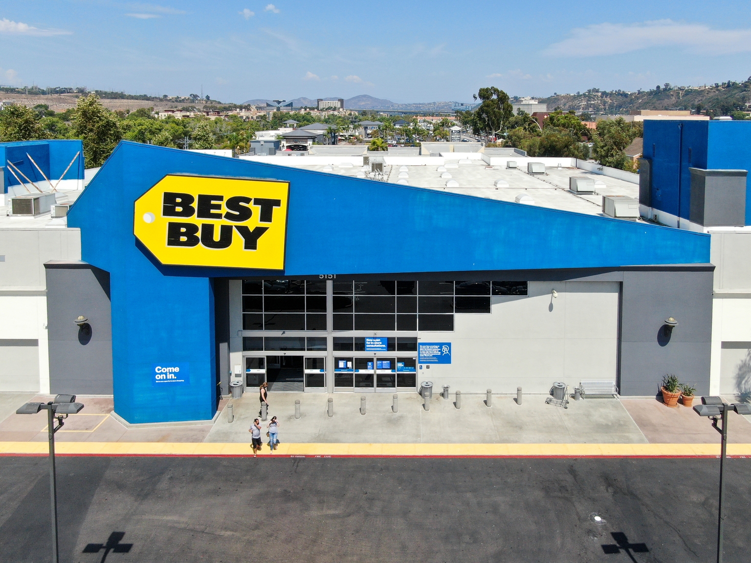 Best Buy: Remains Highly Vulnerable To E-Commerce (NYSE:BBY)