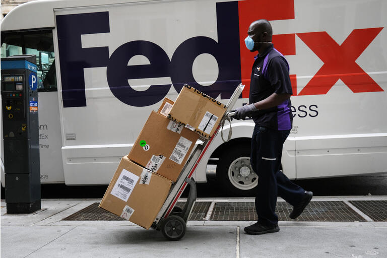 FedEx Beats Expected Earnings In Quarterly Report