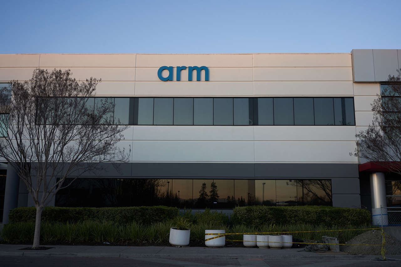 Arm stock jumps as CEO Haas issues $15B revenue expectation for new ...