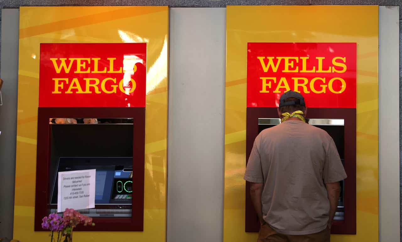 Wells Fargo Stock Upbeat Q4 Earnings, CostCutting Progress (NYSEWFC