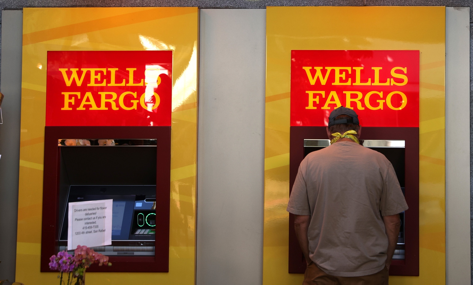 Wells Fargo Stock Upbeat Q4 Earnings, CostCutting Progress (NYSEWFC