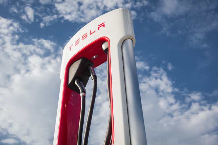 Tesla Motors Norway Supercharger Station