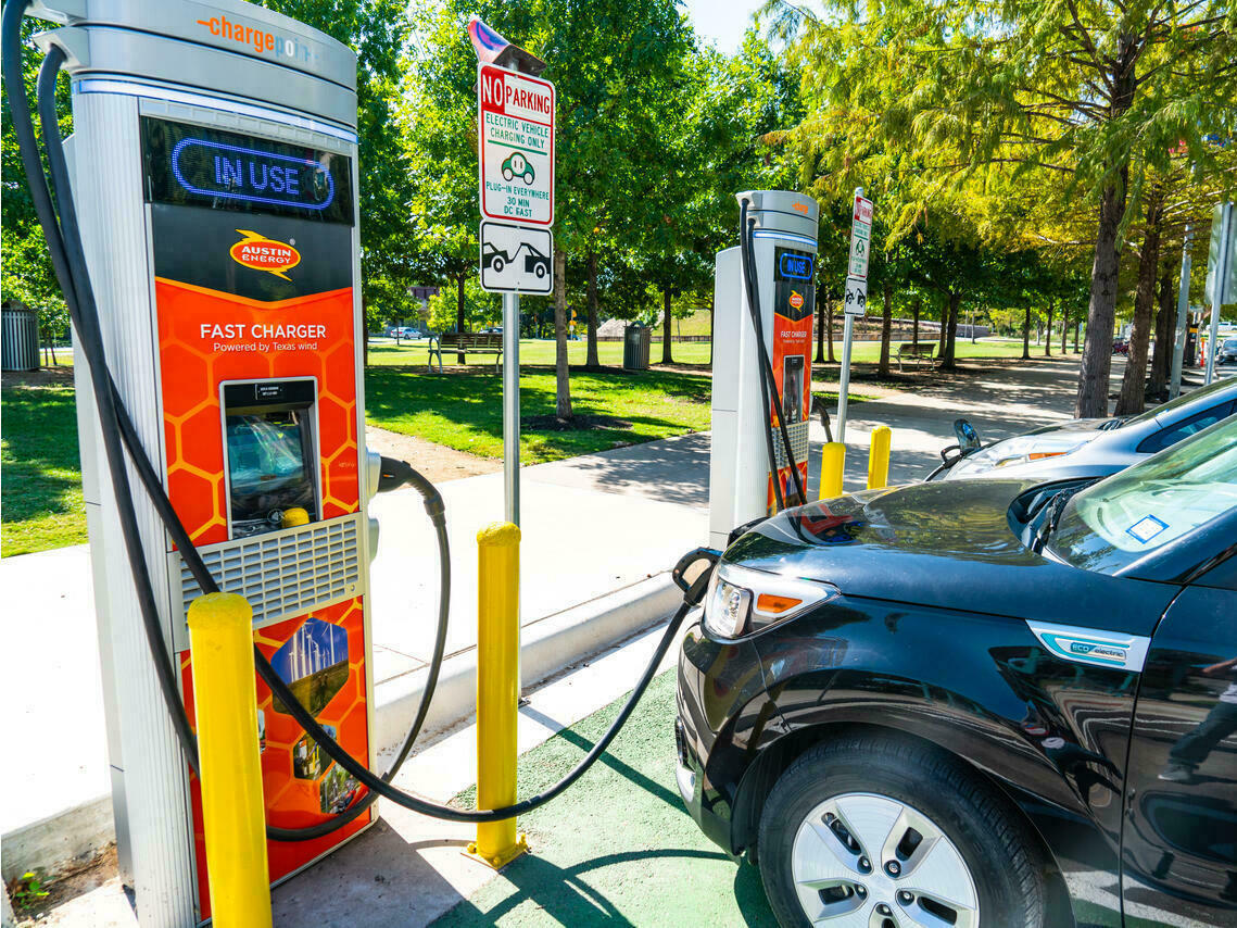Chargepoint I M Buying The Dip On The Most Oversold Ev Charging Station Stock Nyse Chpt Seeking Alpha