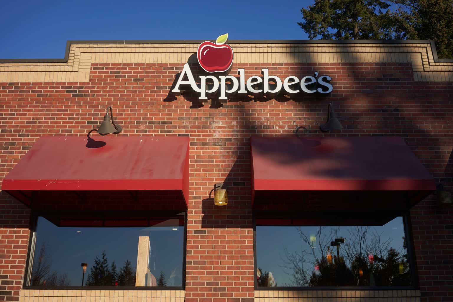 Dine Brands: Unfortunate Weakness In Applebee's 2024 Guidance