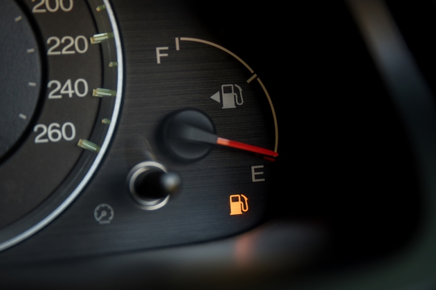 CRF: A Self-Reinforcing Premium Loop That's Losing Its Fuel (NYSE:CRF ...