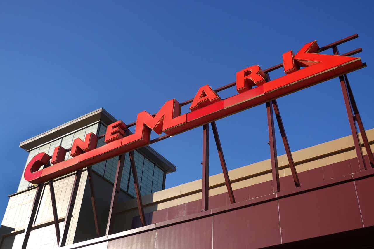 Cinemark Theaters to show College Football Playoff games