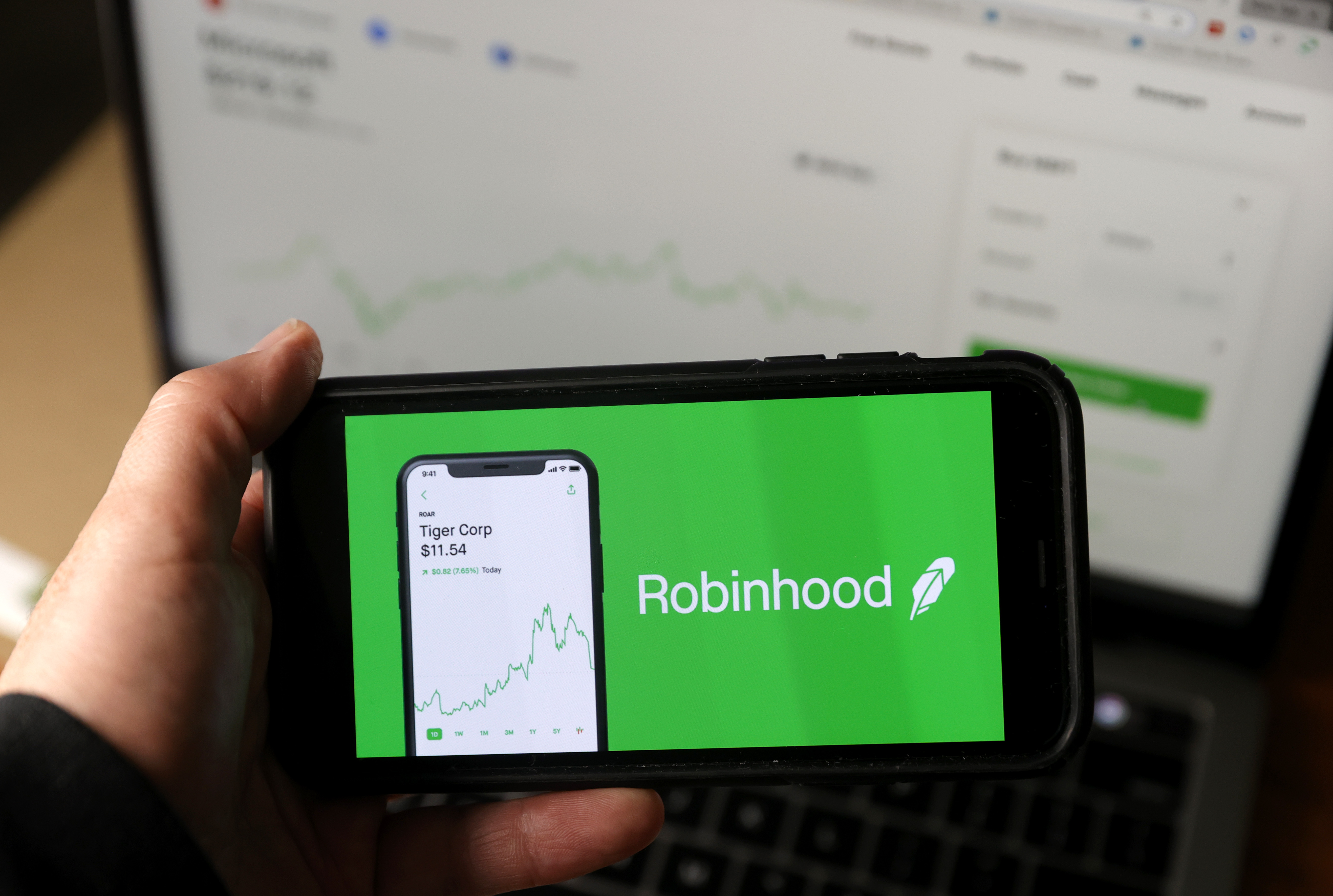 Robinhood Stock Climbs As Surprise Q4 Profit Reflects Trading Rebound ...