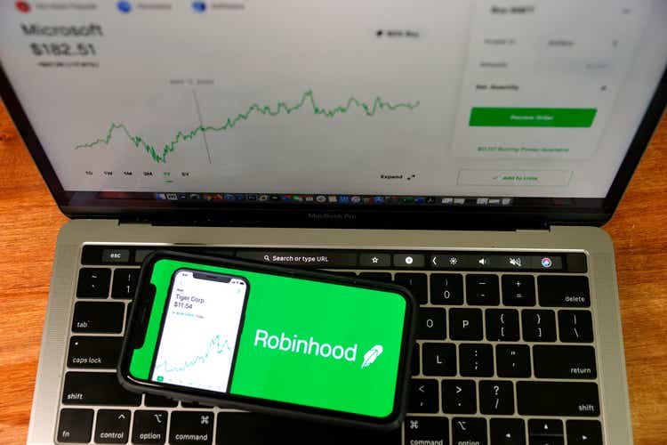Trading Platform Robinhood Fined 65 Million By Securities And Exchange Commission