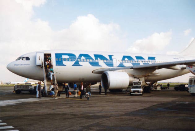 Passengers deboarding Pan American flight in Brussels, Zaventm Airport