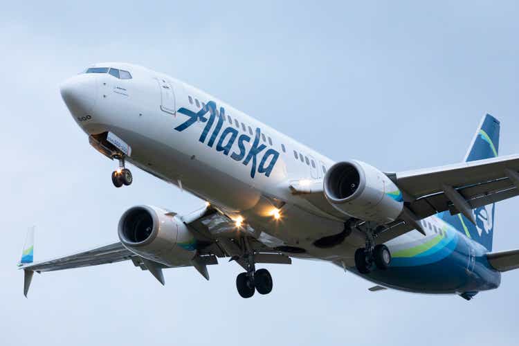 Alaska Airlines 737 landing lights.