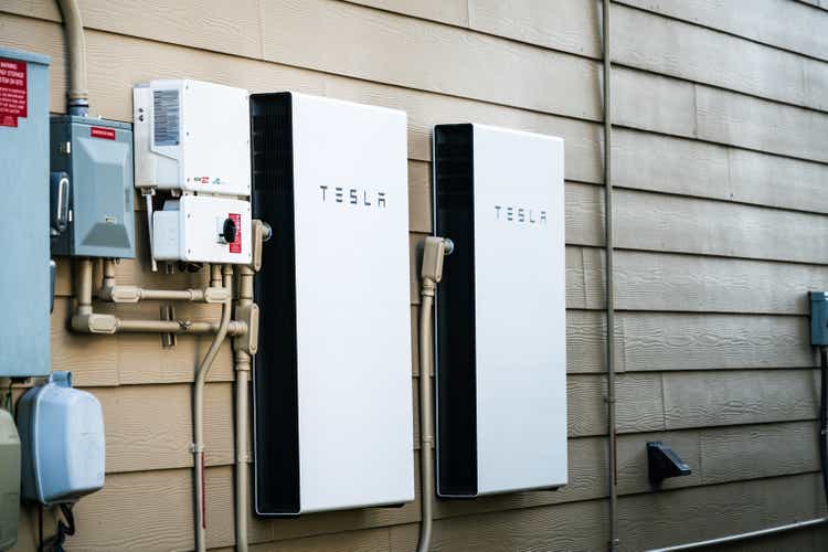 Tesla Powerwall Home Battery storage solution to help go fully self sustinable for Climate Change