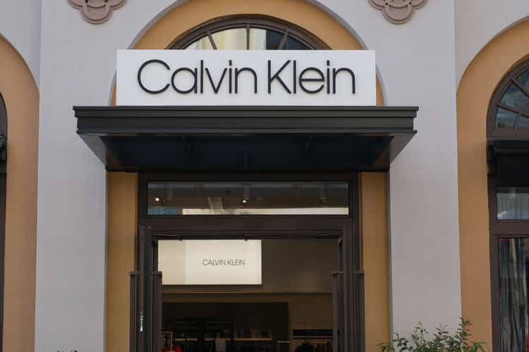 Fachada de la tienda Calvin Klein