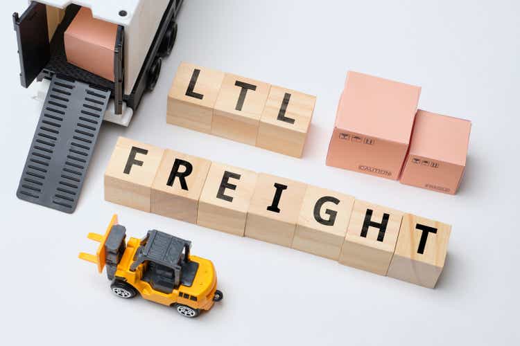 Konzept Kurier Industrie Begriff weniger als LKW-Last. LTL Freight