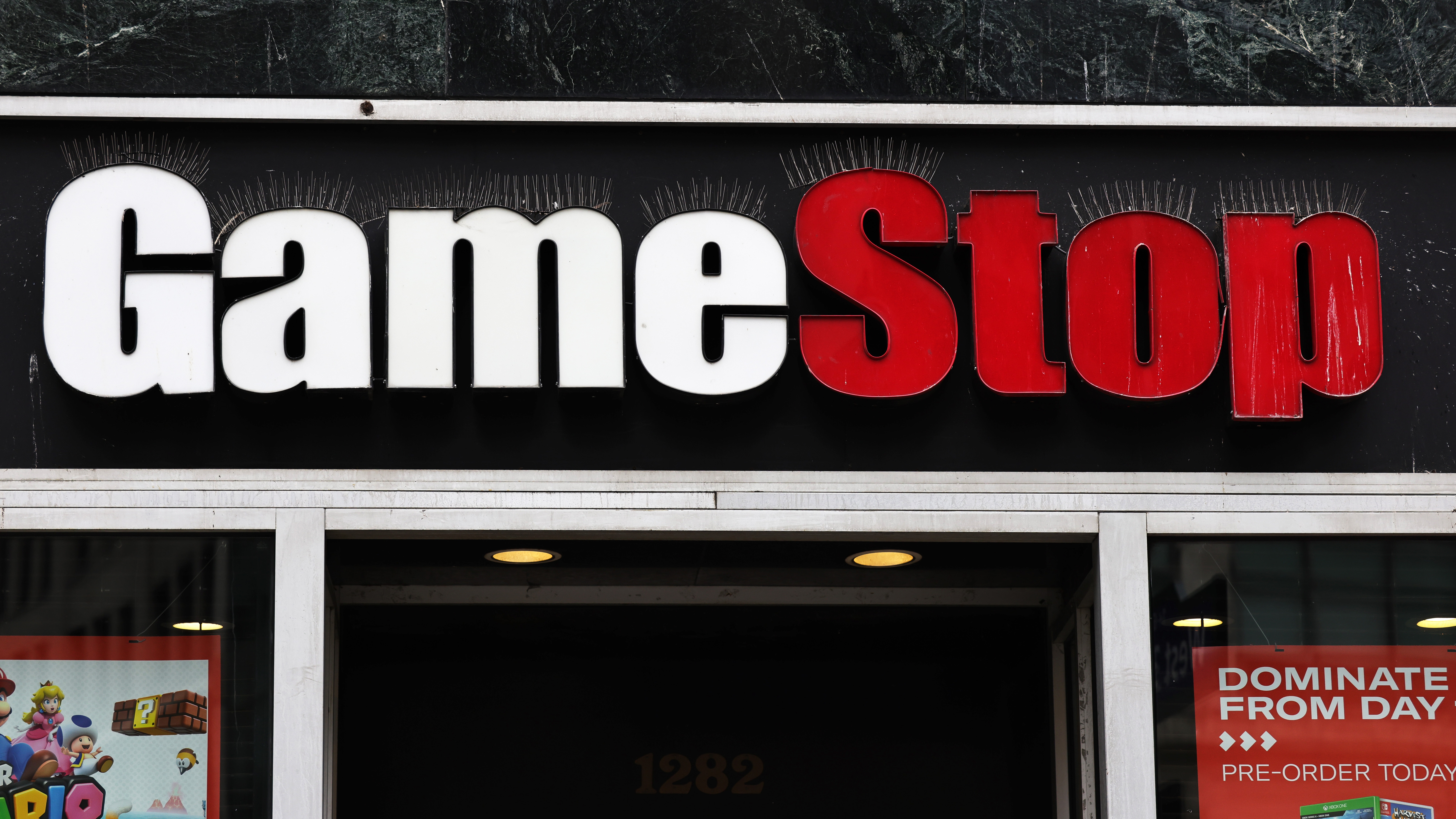 GameStop Stock: Revenue Trends Point To Bubble Burst (NYSE:GME) | Seeking  Alpha
