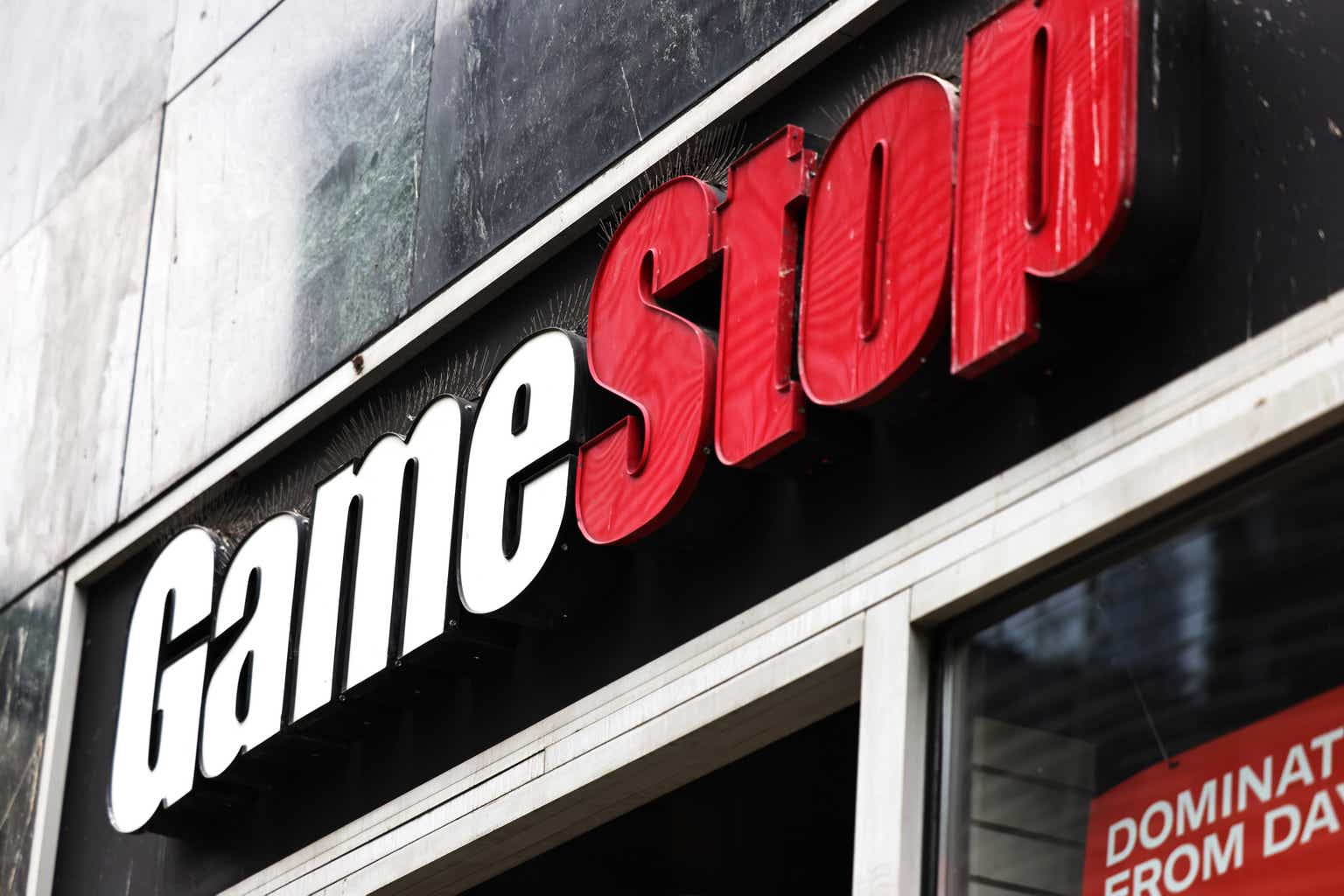 How GameStop, the World's Biggest Video Game Retailer, Started to Fail