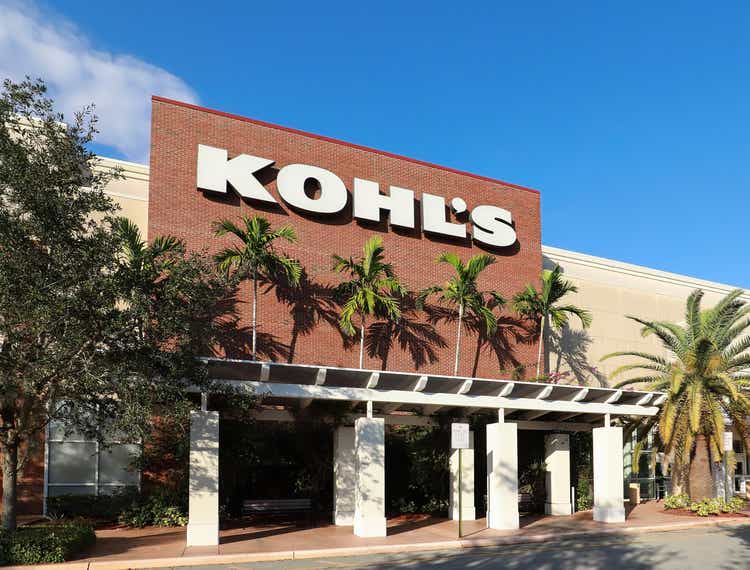 Kohl"s store front