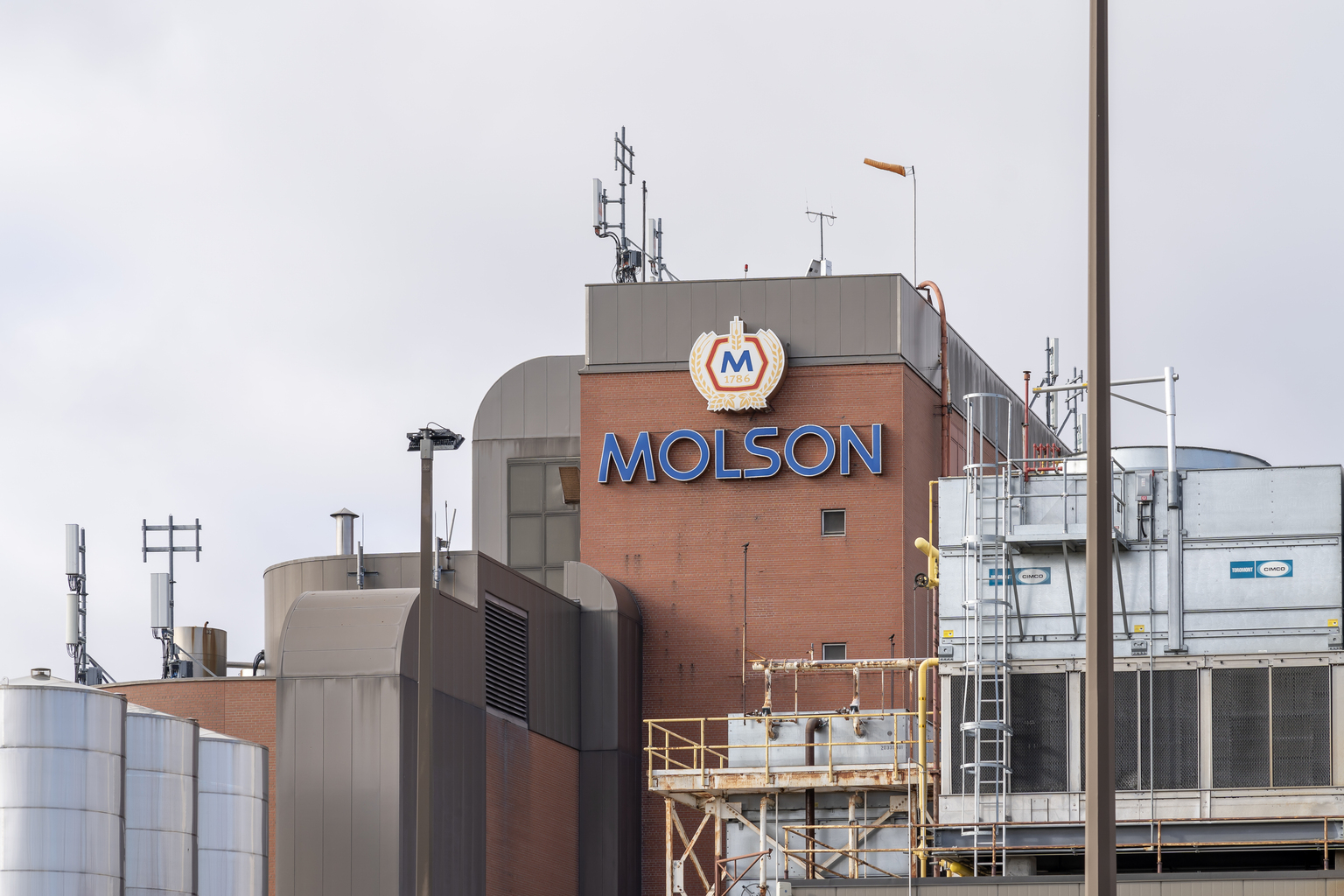 seekingalpha.com - GT Investing - Molson Coors: Cheap Enough To Keep Me Interested (Rating Downgrade) (TAP)