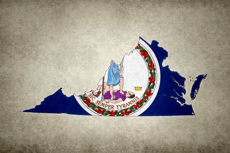 De kaart van Grunge van de staat van Virginia met zijn vlag die binnen wordt gedrukt