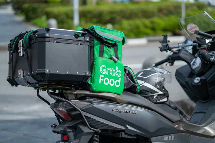 Bag of delivery food company in Singapore