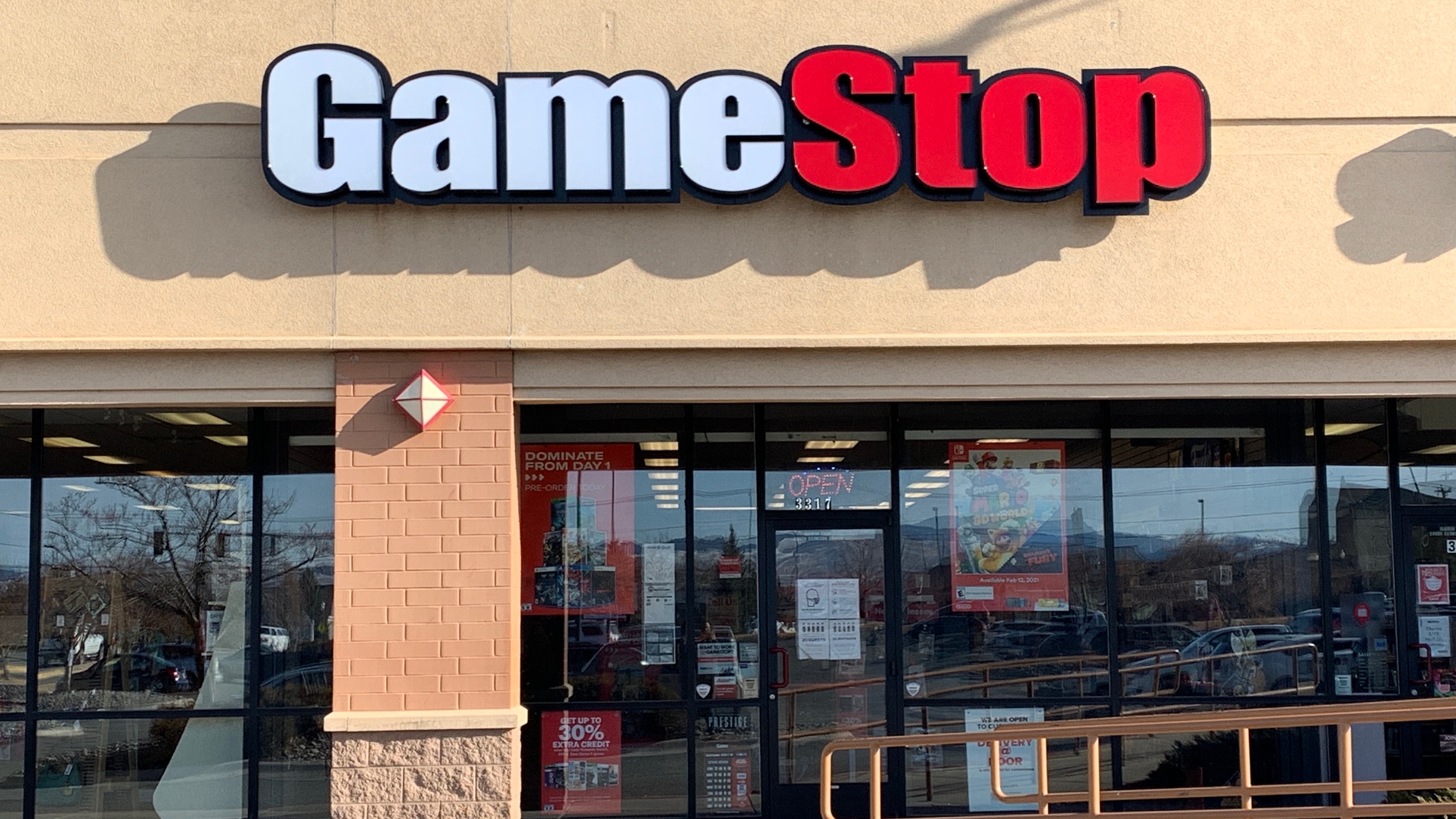 GameStop won't stop at NFTs, now investing in blockchain games