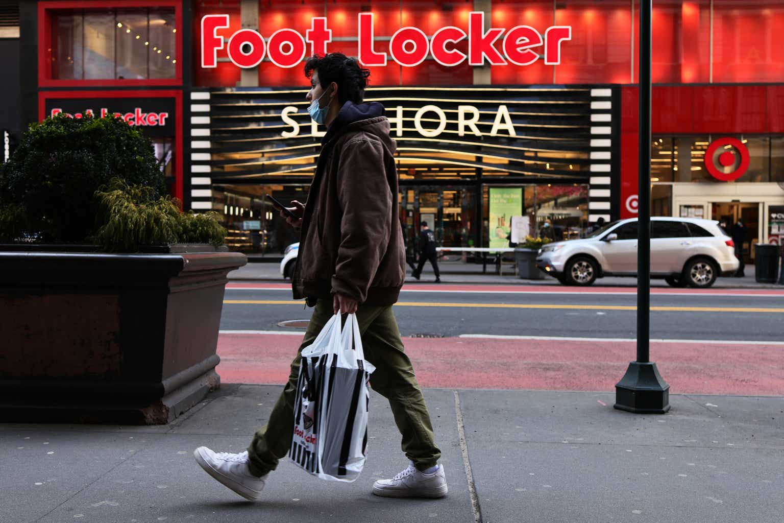 foot-locker-fl-stock-a-good-prospect-for-your-watchlist-seeking-alpha