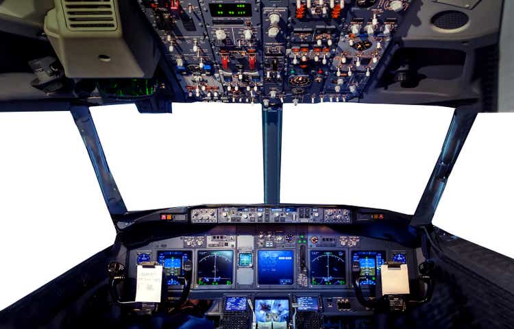 Pilot Flight Deck aircraft simulator Hud